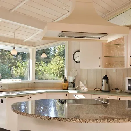 4 Bedroom Stunning In